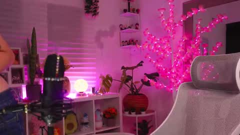 Snapshot of maru_chan_ chatting on December 2025 02:17:01 AM INSTAGRAM Maruchan 02 online show from December 2025 02:17:01 AM