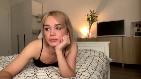 Snapshot of mary_geyson1 chatting on December 2024 03:04:02 AM Mary online show from December 2024 03:04:02 AM