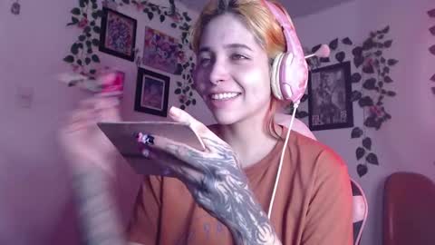 Snapshot of mary_janness chatting on December 2024 06:01:02 AM 100 online show from December 2024 06:01:02 AM