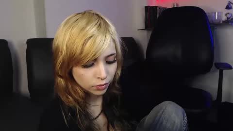 Snapshot of mary_janness chatting on February 2025 09:30:01 PM 100 online show from February 2025 09:30:01 PM