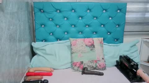 Snapshot of mary_mood_ chatting on March 2025 12:04:02 PM Mary Moon online show from March 2025 12:04:02 PM