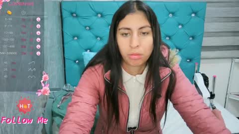 Snapshot of mary_mood_ chatting on May 2026 10:33:01 AM Mary Moon online show from May 2026 10:33:01 AM