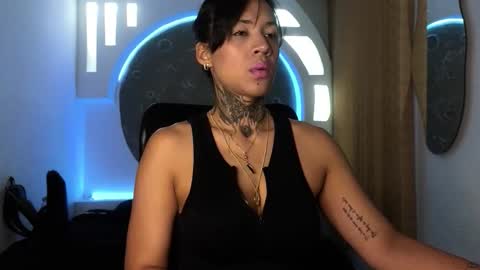 M A R Y online show from December 2025 04:29:01 AM