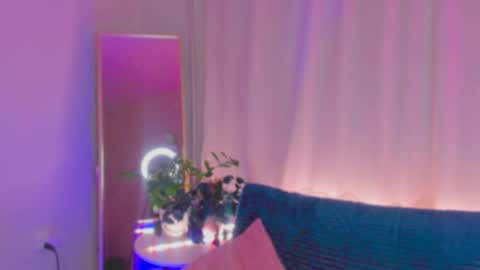 Snapshot of mary_radiant chatting on February 2026 02:15:02 AM Mary online show from February 2026 02:15:02 AM