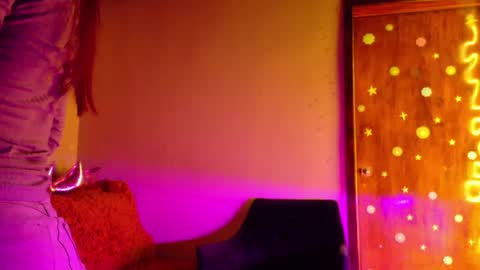     online show from May 2026 03:12:01 AM