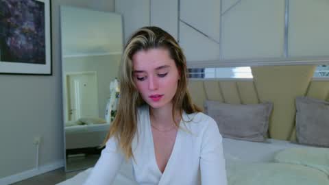 Snapshot of marybeth_snow chatting on December 2024 11:08:01 PM Marybeth online show from December 2024 11:08:01 PM