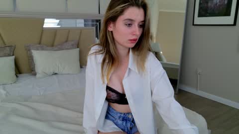 Snapshot of marybeth_snow chatting on January 2025 07:35:02 PM Marybeth online show from January 2025 07:35:02 PM