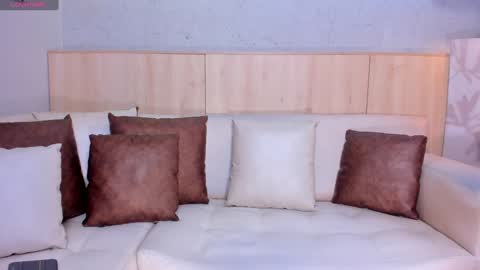   online show from February 2025 12:11:02 PM