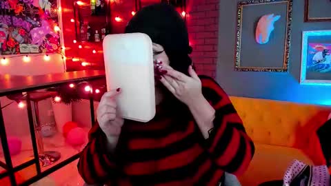 Mary online show from September 2025 09:08:02 PM