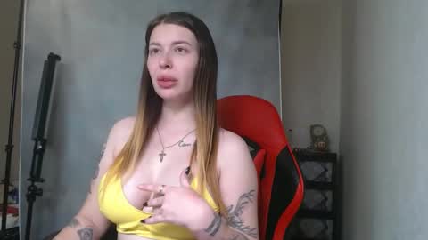 Snapshot of maryhotloves chatting on October 2025 11:44:01 AM MaryHotLoves online show from October 2025 11:44:01 AM