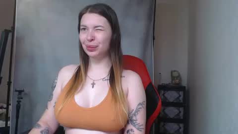 Snapshot of maryhotloves chatting on October 2025 09:06:02 AM MaryHotLoves online show from October 2025 09:06:02 AM