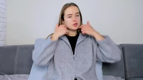 Mari online show from December 2025 08:41:02 AM