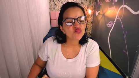 Snapshot of marylinmilf chatting on March 2025 07:49:01 PM Marylin online show from March 2025 07:49:01 PM