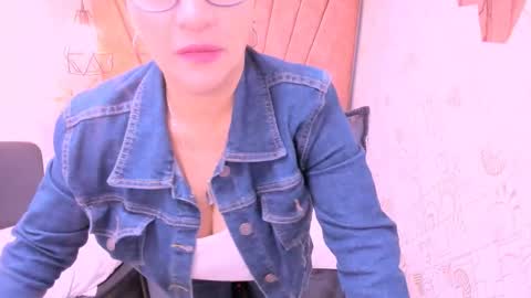 Snapshot of marylinmilf chatting on October 2025 08:02:02 PM Marylin online show from October 2025 08:02:02 PM