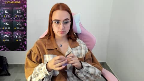 Dulce Maria online show from December 2024 10:00:01 PM