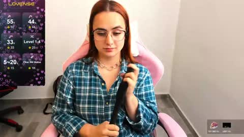 Dulce Maria online show from January 2025 09:58:01 PM