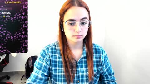 Dulce Maria online show from February 2025 10:33:01 PM