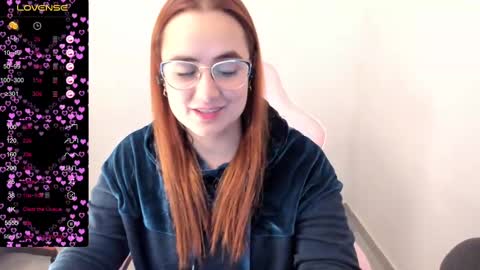 Dulce Maria online show from February 2025 04:14:02 AM