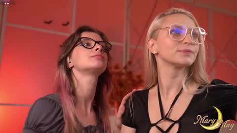 Snapshot of marylunamay chatting on November 2025 04:04:01 AM Mary online show from November 2025 04:04:01 AM