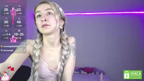 Snapshot of marylyrose chatting on December 2024 03:22:02 AM maryly rose online show from December 2024 03:22:02 AM