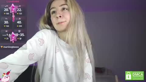 Snapshot of marylyrose chatting on December 2024 11:53:02 PM maryly rose online show from December 2024 11:53:02 PM