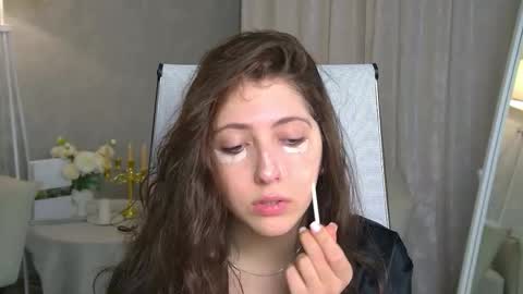 Mary Miller online show from November 2025 09:23:01 AM