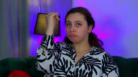 Snapshot of marymurrays chatting on March 2026 06:23:01 PM MaryMurrays online show from March 2026 06:23:01 PM