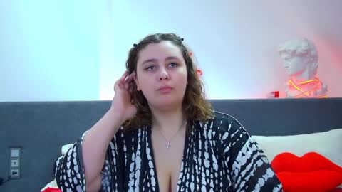 Snapshot of marymurrays chatting on April 2026 06:33:01 AM MaryMurrays online show from April 2026 06:33:01 AM