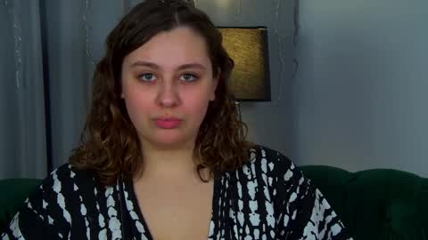 Snapshot of marymurrays chatting on April 2026 06:42:01 PM MaryMurrays online show from April 2026 06:42:01 PM