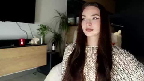 Marina online show from November 2025 10:29:01 AM