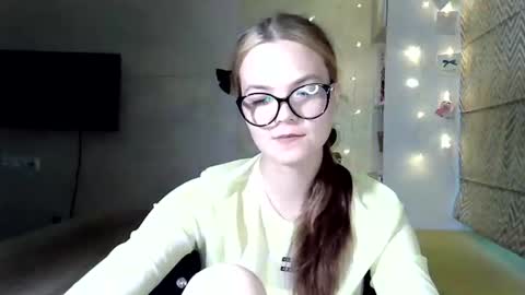 Snapshot of masakodownen chatting on June 2026 04:16:02 PM Nessa online show from June 2026 04:16:02 PM