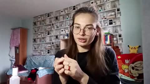 Kelly online show from April 2026 07:24:02 AM