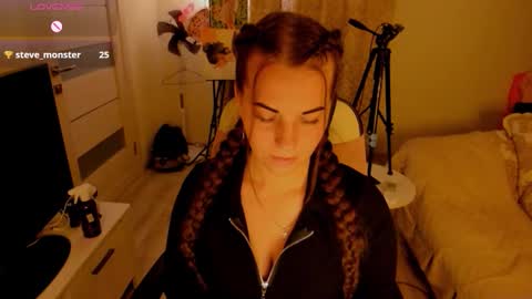 Masha online show from October 2025 06:50:01 PM