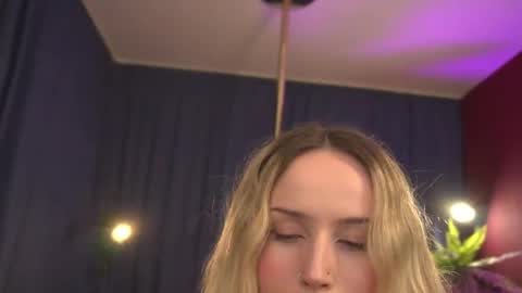 Snapshot of mashmerize chatting on April 2026 06:19:02 PM next streams 1105 1106 430 pm UTC online show from April 2026 06:19:02 PM