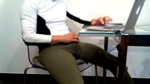 Snapshot of mask07 chatting on September 2025 04:17:01 PM Mask07 online show from September 2025 04:17:01 PM