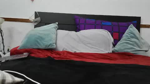 greenhot2 online show from March 2025 07:04:02 PM