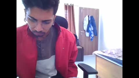 Snapshot of maskboyz2003 chatting on December 2024 04:11:01 AM maskboyz2003 online show from December 2024 04:11:01 AM