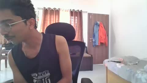 Snapshot of maskboyz2003 chatting on January 2025 04:28:01 AM maskboyz2003 online show from January 2025 04:28:01 AM