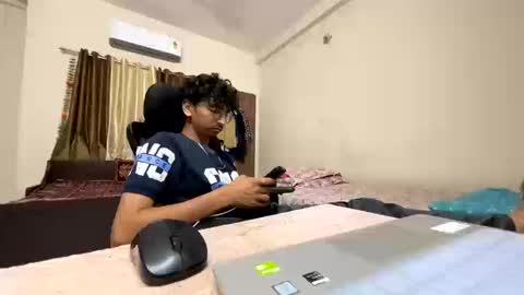 Snapshot of maskboyz2003 chatting on September 2025 05:48:01 PM maskboyz2003 online show from September 2025 05:48:01 PM