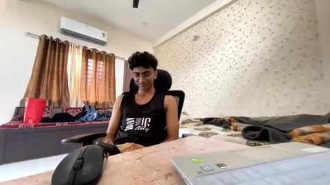 Snapshot of maskboyz2003 chatting on November 2025 03:52:02 AM maskboyz2003 online show from November 2025 03:52:02 AM