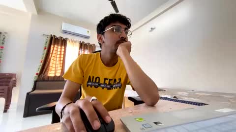 Mask Boy online show from March 2025 03:17:01 AM