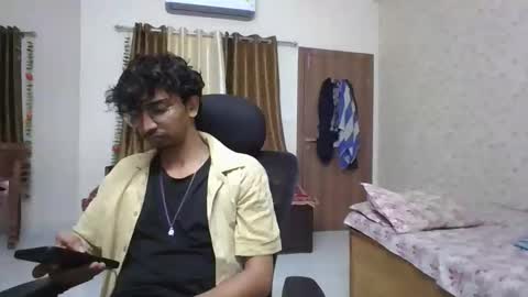 Mask Boy online show from September 2025 06:01:02 PM