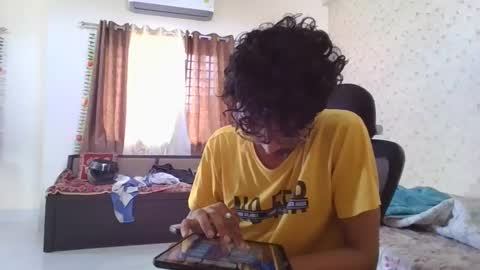 Mask Boy online show from October 2025 04:41:02 AM