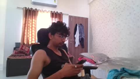 Mask Boy online show from October 2025 03:04:01 AM