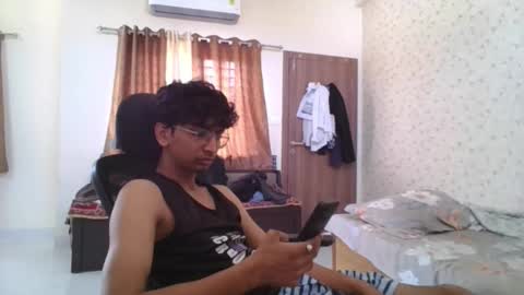 Mask Boy online show from October 2025 04:59:02 AM