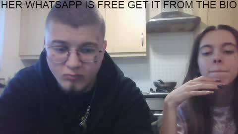 Snapshot of maskedman699 chatting on January 2025 02:46:02 PM Extreme Couple online show from January 2025 02:46:02 PM