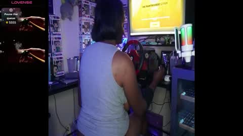 Snapshot of maskedmilf822397 chatting on October 2025 06:30:01 AM maskedmilf822397 online show from October 2025 06:30:01 AM