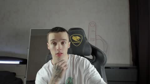 Snapshot of mason_warhol chatting on January 2025 02:40:02 PM Mason online show from January 2025 02:40:02 PM