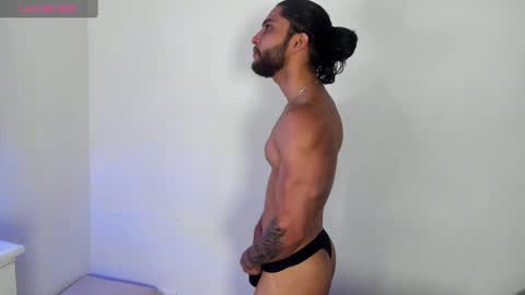 Snapshot of massatgeserotics chatting on December 2024 10:59:01 PM I Am Odin online show from December 2024 10:59:01 PM