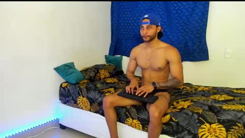 Snapshot of massatgeserotics chatting on January 2025 02:18:01 AM I Am Odin online show from January 2025 02:18:01 AM